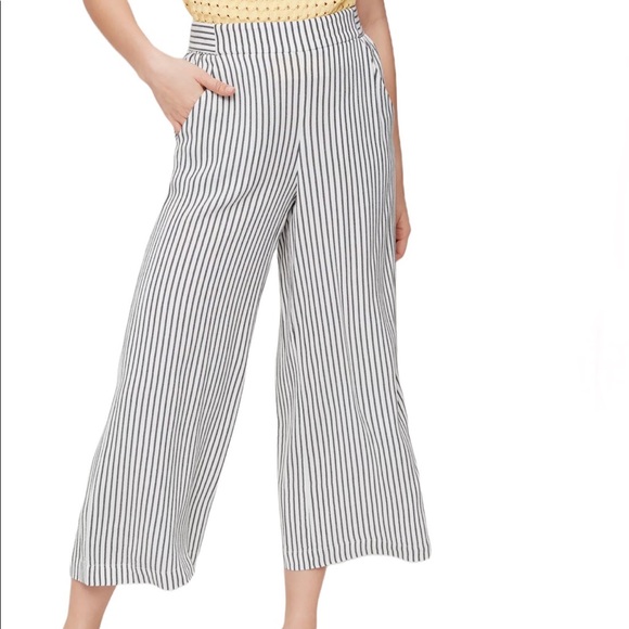 ARITZIA Wilfred Faun Pants in Black Stripe - Picture 2 of 11